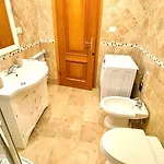 Pantheon Luxury Jacuzzi Lejlighed