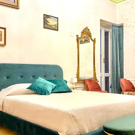 Pantheon Luxury Jacuzzi Appartement *