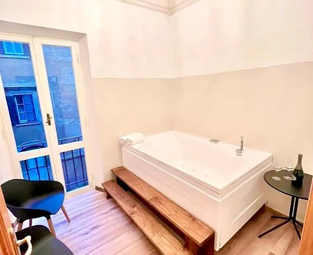 Pantheon Luxury Jacuzzi *