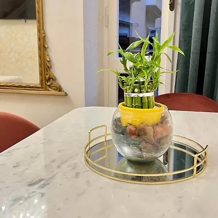 Pantheon Luxury Jacuzzi Appartement *