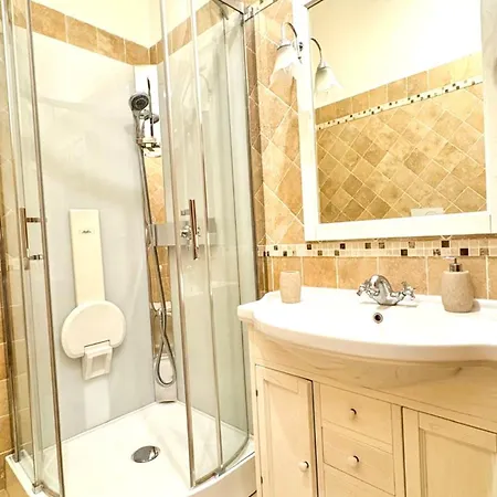 Pantheon Luxury Jacuzzi